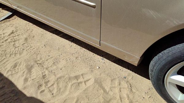 03-07 Cts Passenger Right Front Rocker Panel Moulding Side Skirt Sand Storm 61U — photo 1