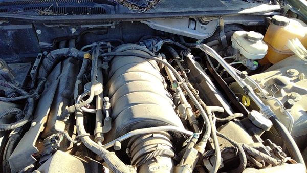 2005-2006 Cadillac Sts Complete Fuel Rail With Injectors Set Loaded Oem 4.6L — photo 2