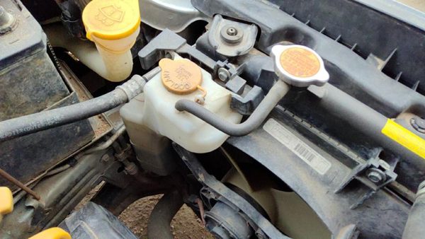 2005-2019 Subaru Legacy Outback Coolant Reservoir Radiator Overflow Tank Bottle — photo 2