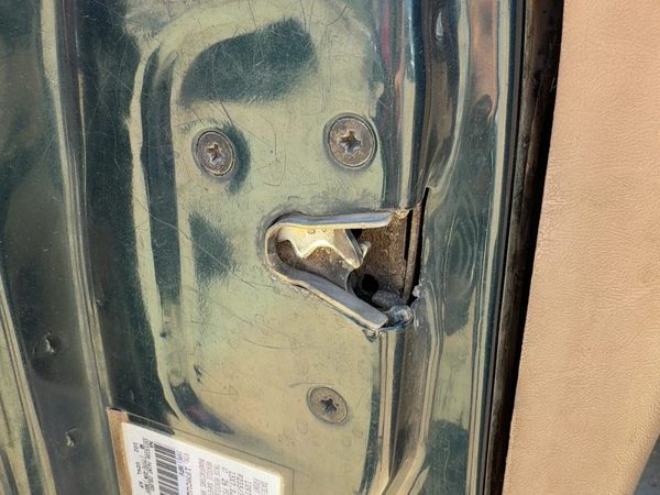 91-94 Ford Explorer 2 Dr Driver Left Front Door Latch with Rods Cables OEM — photo 4