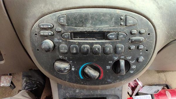 1997-2003 Ford Escort Stock Radio With Heater Control Head Ac Unit Oem — photo 1