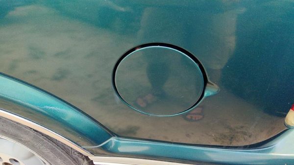 1996-2005 S10 Blazer Fuel Tank Door With Hinge Gas Lid Oem Filler Green 15023050 — photo 3