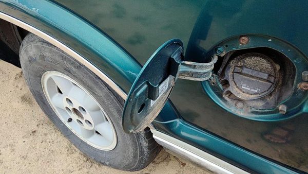 1996-2005 S10 Blazer Fuel Tank Door With Hinge Gas Lid Oem Filler Green 15023050 — photo 5