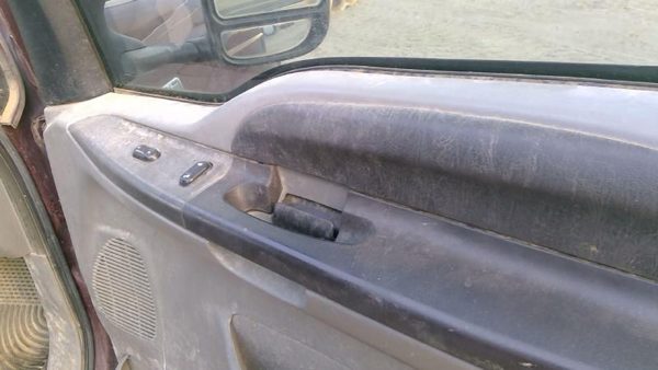 2005-2007 F350 Super Duty Passenger Right Front Inside Door Trim Panel Only Gray — photo 8