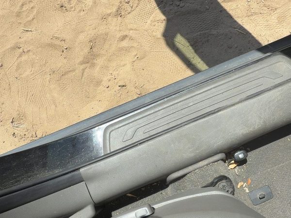 10-13 Kia Sportage Driver Left Lower Sill Step Moulding Trim Panel Oem Gray Gah — photo 3