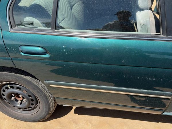 1999 Chevrolet Lumina Rear Door RH Jasper Green 56U — photo 3