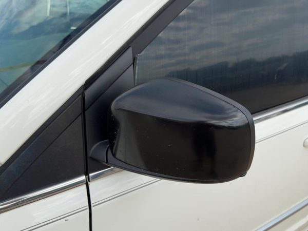 2008-2010 Chrysler Town & Country Driver Left Power Side Mirror Door Mounted Oem — photo 3