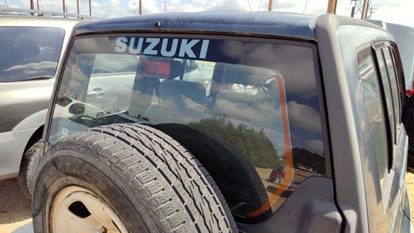 1989-1998 Suzuki Sidekick Back Glass Rear Window Oem 8457561A60 — photo 2