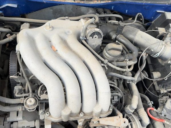1999-2015 Vw Jetta Valve Cover Oem 2.0L 6G103429 — photo 4