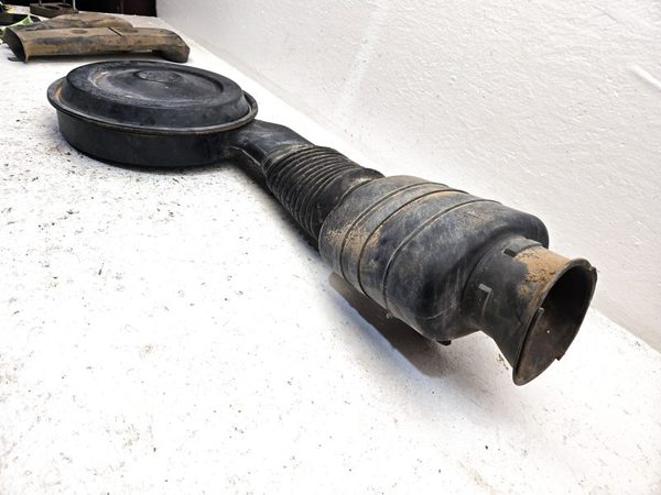 90-92 Silverado 1500 Complete Air Intake Cleaner Filter Box Housing Wh Tube 5.7L — photo 13