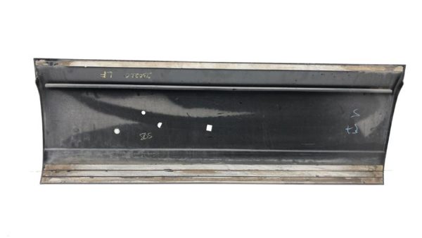 2003 Cadillac Escalade Driver Left Front Moulding From Door Trim Strip Black 41U — photo 6