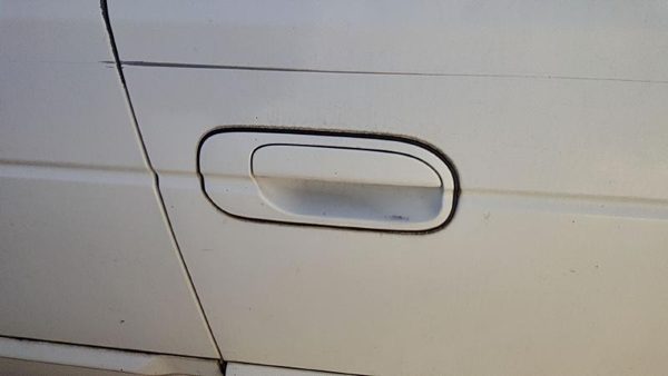 2000-2003 Nissan Sentra Passenger Right Front Outside Door Handle Oem White Qm1 — photo 1