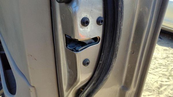 1997-2002 Ford Expedition Passenger Right Front Door Latch With Rods/Cables Oem — photo 3