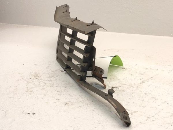 1970-1972 Nissan Datsun 240Z Front Grille Assembly Oem 62300E4601 — photo 3
