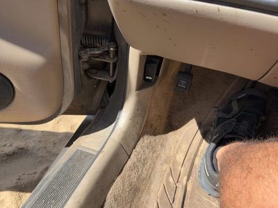 1999 Pontiac Bonneville Driver Left Lower Kick Trim Panel Oem Tan