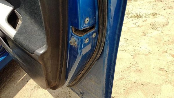 2009-2011 Toyota Corolla Passenger Right Front Door Latch With Rods/Cables Oem — photo 1