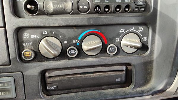96-99 Chevy Suburban Temperature Control Module In Dash Heater Ac Head Unit Oem — photo 1