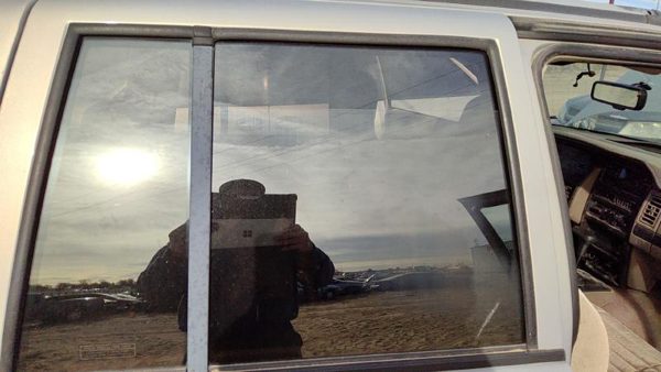 1993-1998 Jeep Grand Cherokee Passenger Right Rear Side Window Door Glass Back — photo 4