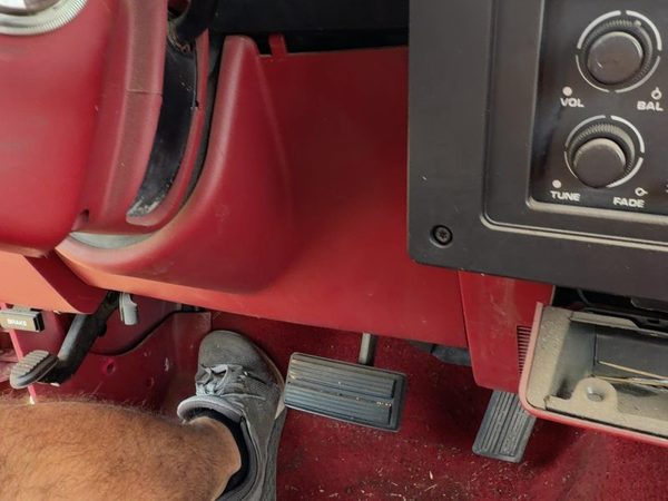 1987-1993 Dodge Dakota Lower Dash Under Column Knee Bolster Trim Panel Oem Red — photo 5