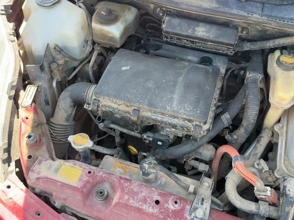 04-09 Prius Complete Air Intake Cleaner Filter Box Housing With Tube Oem 1.5L — photo 1