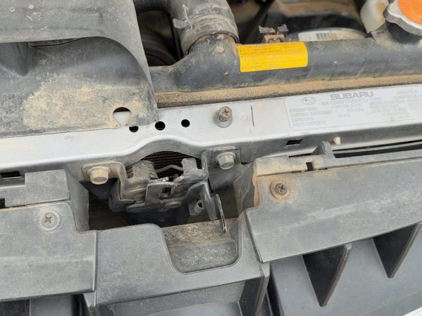 2005-2009 Subaru Legacy Outback Hood Latch Assembly With Bracket Oem — photo 1