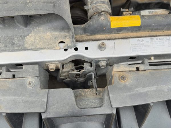 2005-2009 Subaru Legacy Outback Hood Latch Assembly With Bracket Oem — photo 4