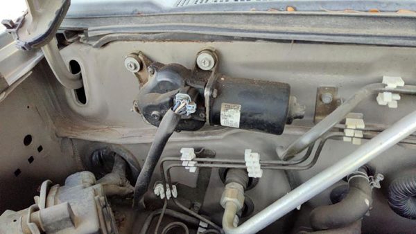 2001-2004 Nissan Xterra Windshield Wiper Motor Oem 288109Z400 — photo 4