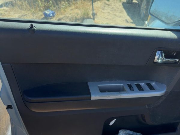 08 Mariner Driver Left Front Door Trim Panel With Master Switch Stone Graystone — photo 2