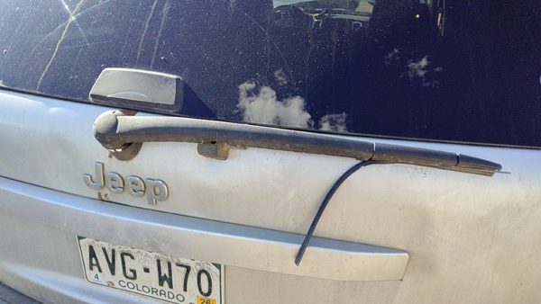 05-10 Grand Cherokee Back Glass Wiper Arm Oem Rear Window Blade Liftgate Hatch — photo 2