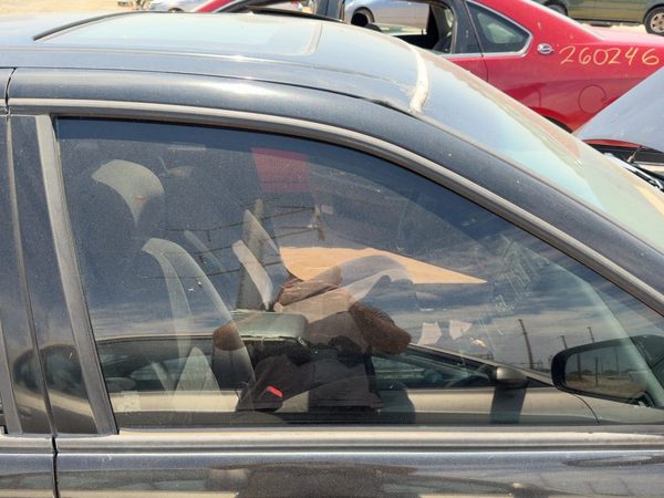 1995-1999 Nissan Maxima Passenger Right Front Side Window Door Glass Oem — photo 1
