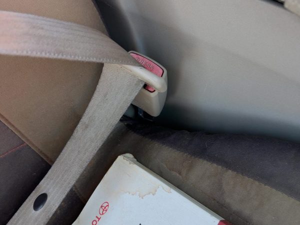06-09 Prius Passenger Right Front Seat Belt Buckle Receiver Bucket Bisque Fe41 — photo 3