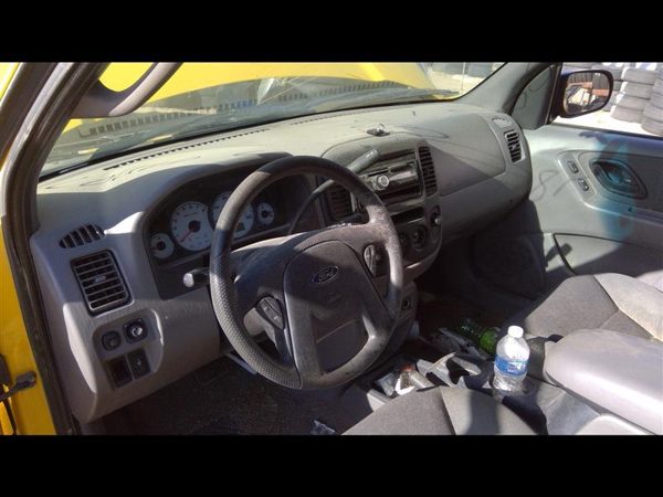 2002 Ford Escape — vehicle photo 3