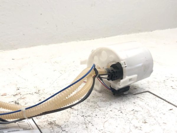99-04 F250 Super Duty Complete Fuel Pump With Sending Unit Oem 6.8L V10 At 4X4 — photo 5