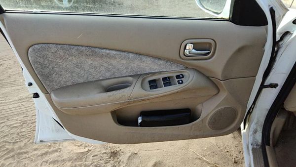 00-03 Nissan Sentra Driver Left Front Door Trim Panel With Master Switch Sand H — photo 1