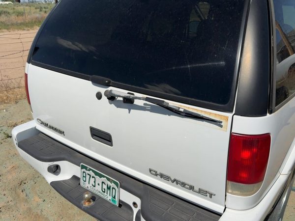 2001 Chevrolet S10 Trunk/decklid/hatch/tailgate White 50U — photo 3