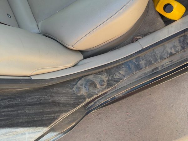 06-11 Impala Passenger Right Rear Lower Sill Plate Step Trim Panel Oem Neutral — photo 2