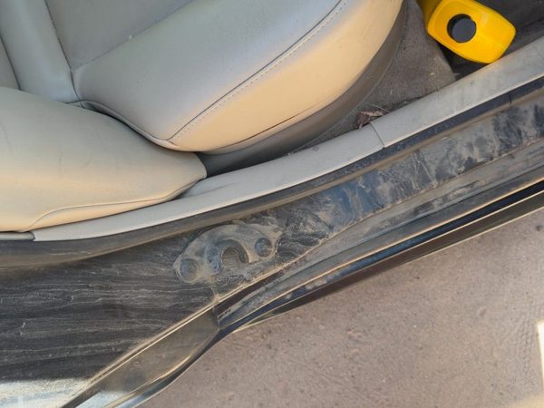 06-11 Impala Passenger Right Rear Lower Sill Plate Step Trim Panel Oem Neutral — photo 3
