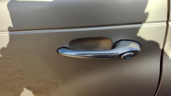 2002 Chrysler PT Cruiser Outside Door Handle LH — photo 2