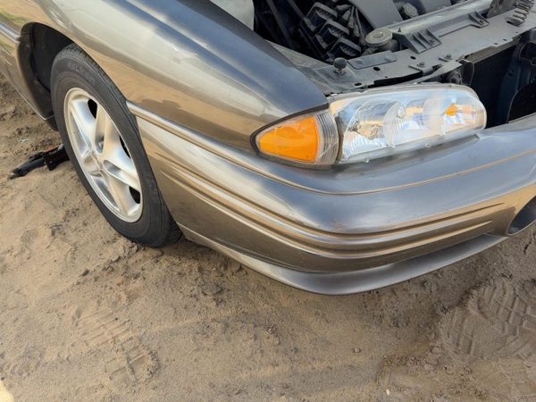 92-99 Bonneville Front Bumper Cover Assembly Oem Without Chrome Moulding Gold — photo 8