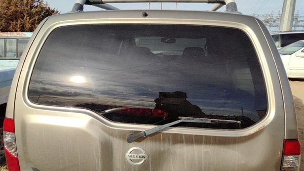 2000-2004 Nissan Xterra Back Glass Rear Window Oem 903127Z005 — photo 2