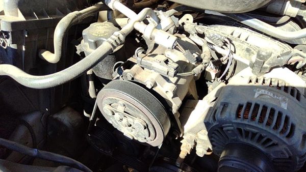2002-2005 Jeep Liberty Ac Compressor Air Conditioner Pump Assembly Oem 3.7L — photo 2