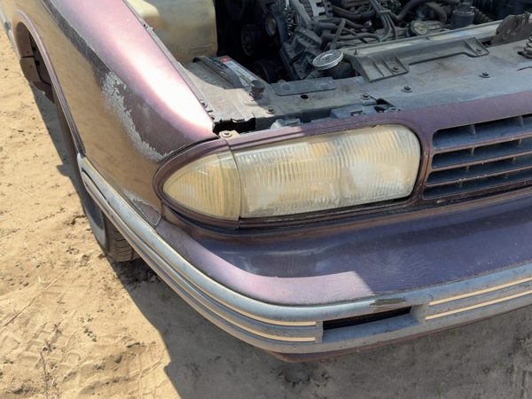 1994-1995 Olds Eighty Eight Front Grille Assembly Oem Maroon 25625255 — photo 2