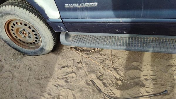 2002-2005 Ford Explorer Driver Left Running Board Side Step Oem 1L2z16451eb — photo 2
