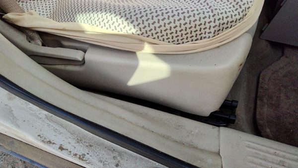 2005 Chevy New Style Malibu Passenger Right Side Seat Trim Panel Oem Neutral 52E — photo 2