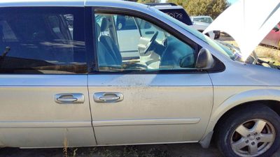 2007 Dodge Caravan Front Door RH PS2 Bright Silver Metallic