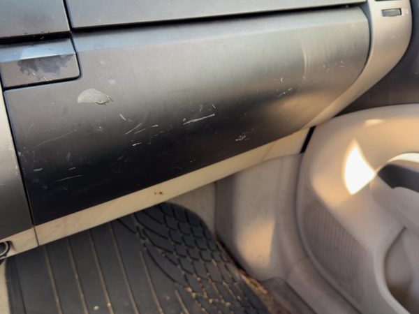 04-05 Prius Lower Glove Box Assembly Complete Door With Latch Brown/Ivory Fa08 — photo 2