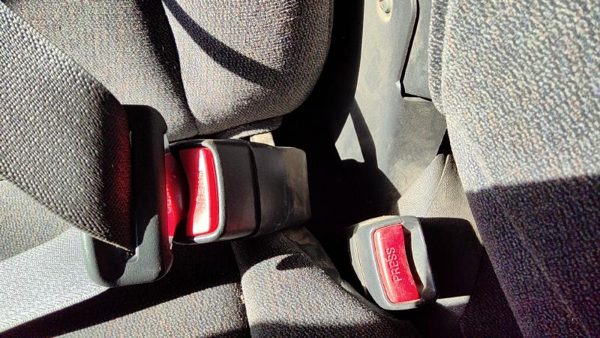2001 2002 Sierra 2500 Hd Passenger Right Front Seat Belt Buckle Oem Graphite 12d — photo 3
