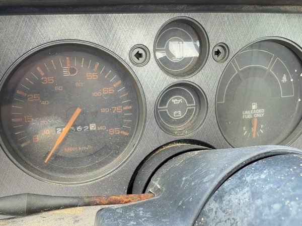 1984 Pontiac Sunbird Speedometer Cluster Instrument Gauges Panel Oem Dash — photo 1
