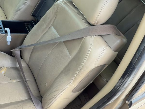 2004 Buick Rainier Driver Left Front Seat Belt Retractor Oem Shoulder Tan 332 — photo 1