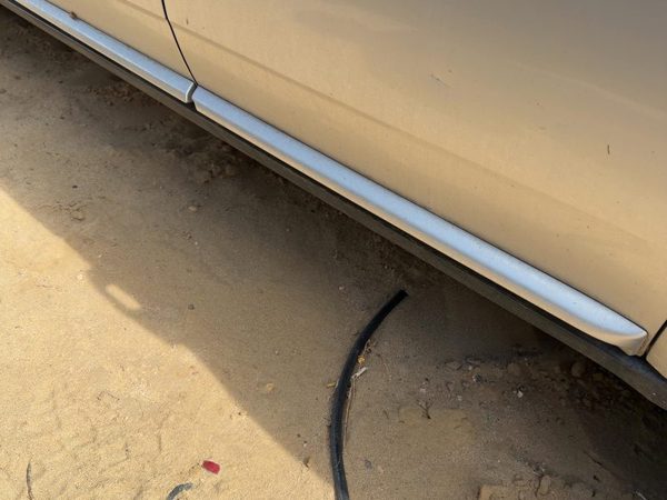 05-07 Ford Fivehundred Driver Left Lower Rocker Panel Moulding Side Skirt Oem — photo 5
